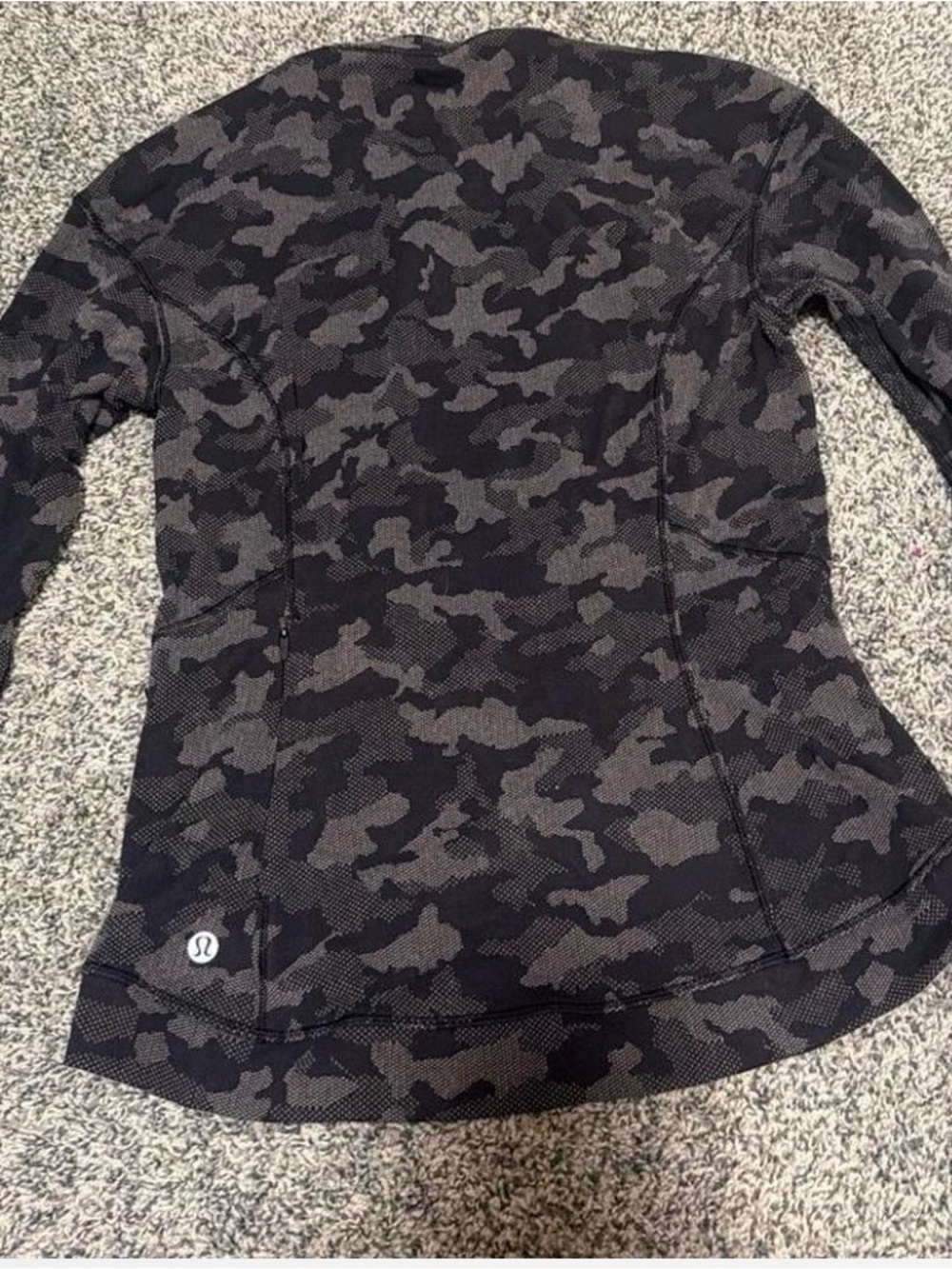 lululemon athletica Black & Gray Camo Long Sleeve Top Size Small
